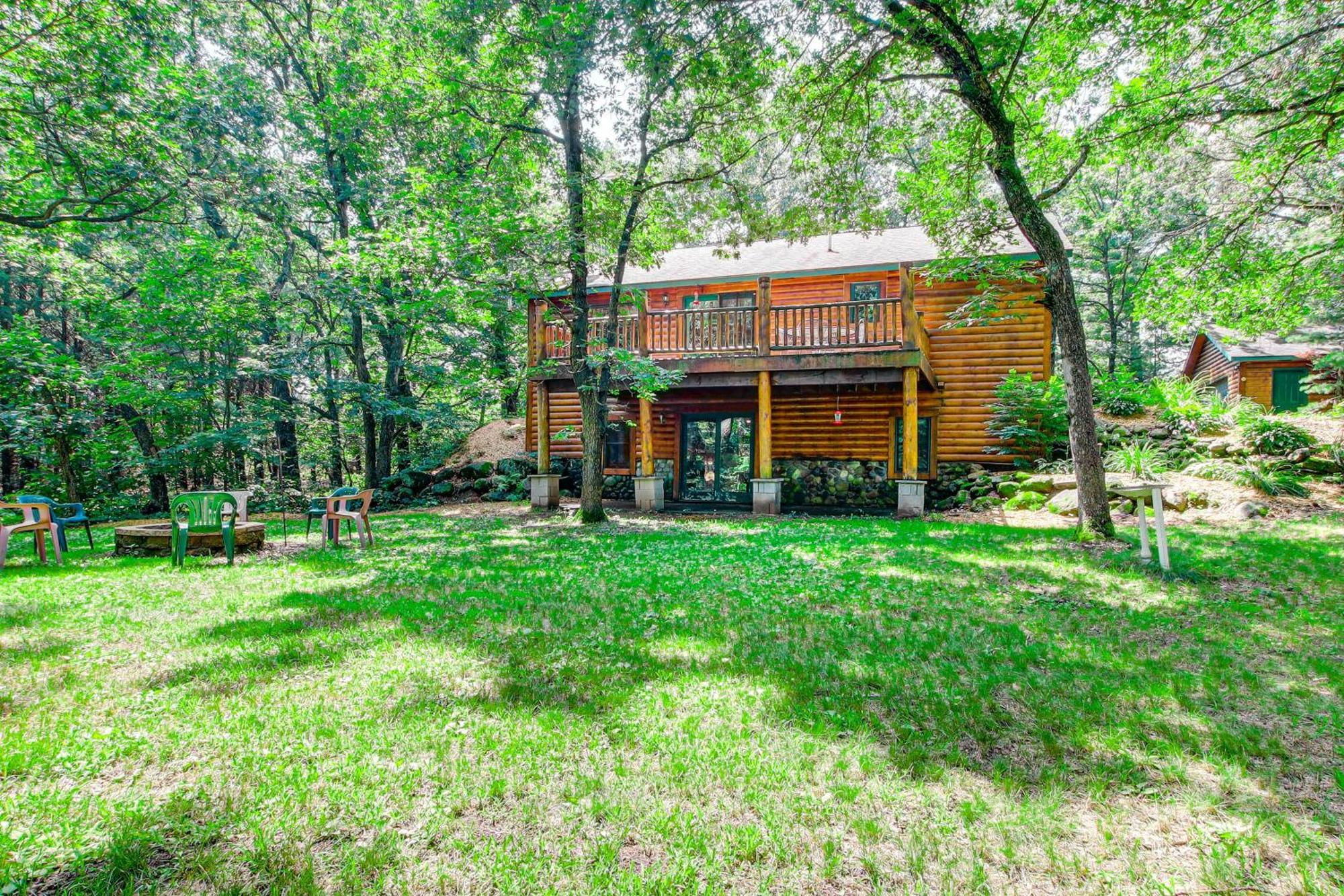 Peaceful Wautoma Retreat With Deck On 10 Acres! Villa Exterior photo